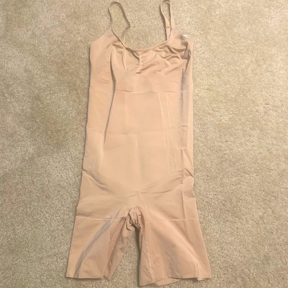 EUC Spanx Shapewear Bodysuit